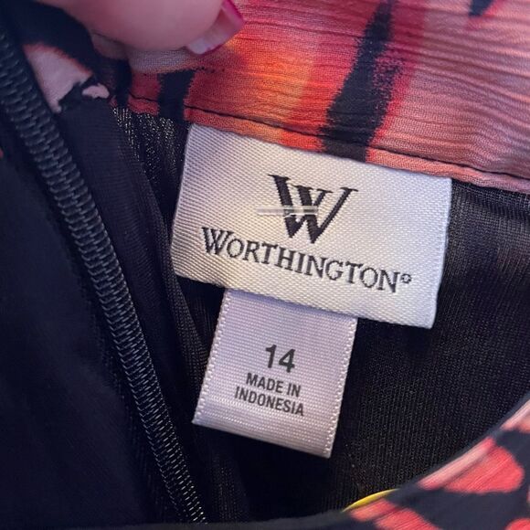 BLACK HIBISCUS CREPE FULLY LINED HIGH LOW SKIRT BY WORTHINGTON SIZE 14 - Picture 5 of 7